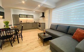 Rzeszowska 5 Apt 02